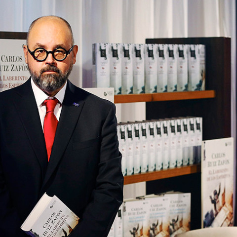 carlos-ruiz-zafon.jpg