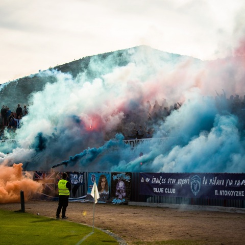 Στιγμιότυπα από ποδοσφαιρικό αγώνα Νίκη Βόλου-Ολυμπιακού Βόλου 