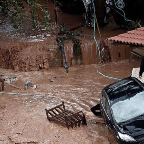 Φονική πλημμύρα στην Μάνδρα τον Νοέμβριο του 2017