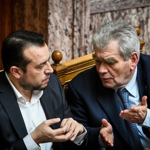 Νίκος Παππάς - Δημήτρης Παπαγγελόπουλος στη Βουλή