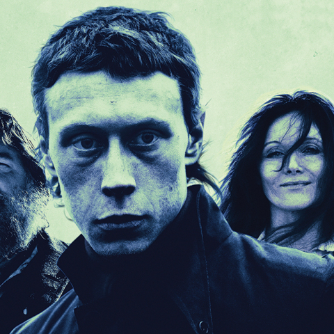 «Νεντ Κέλι: Ο Νο. 1 Καταζητούμενος» του Τζάστιν Κέρζελ με τους Τζορτζ ΜακΚέι, Εσι Ντέιβις, Νίκολας Χουλτ, Τσάρλι Χάναμ, Ράσελ Κρόου