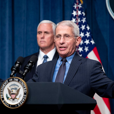 Άντονι Φάουτσι, Μάικ Πενς