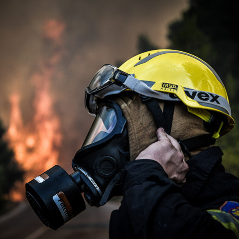 Φωτιά - Πυροσβέστης