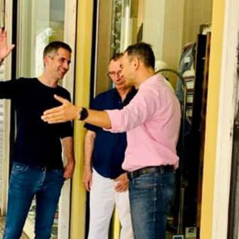 Στην αγορά της Πατησίων ο Κωστας Μπακογιαννης 