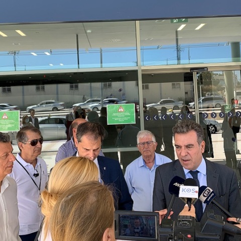 ΔΗΛΩΣΕΙΣ ΤΟΥ ΥΠ. ΤΟΥΡΙΣΜΟΥ Χ. ΘΕΟΧΑΡΗ ΚΑΙ ΤΟΥ ΥΦ. ΤΟΥΡΙΣΜΟΥ Μ. ΚΟΝΣΟΛΑ ΣΤΟ ΑΕΡΟΔΡΟΜΙΟ ΤΗΣ ΤΗΣ ΚΩ