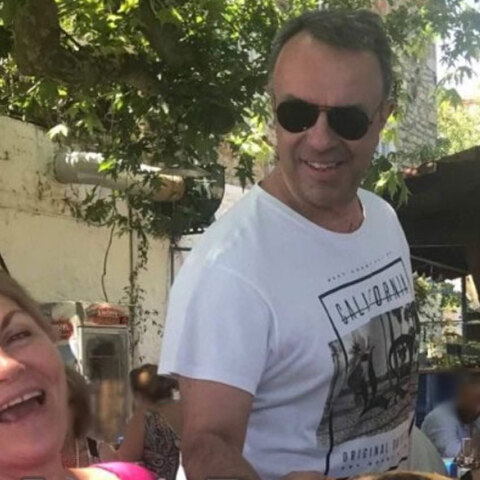 Ο Χρήστος Σταϊκούρας, σε ρόλο «σερβιτόρου»