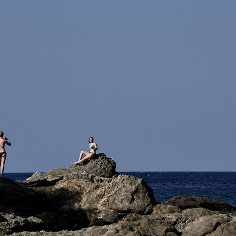 Με 39άρια ο καιρός αύριο Πέμπτη 2 Ιουλίου 2020 - Κόσμος αναμένεται στις παραλίες