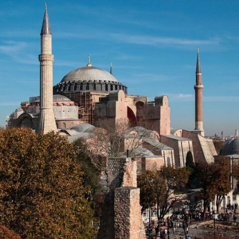 Θέση για την Αγία Σοφία πήρε η Γαλλία, ζητώντας να παραμείνει μουσείο και να μη μετατραπεί σε τζαμί