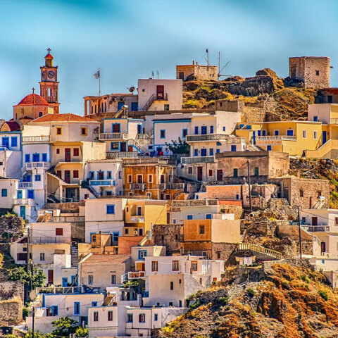 Kορωνοϊός στην Κάρπαθο: Έχει Covid-19 και η σύζυγος του 74χρονου Ελληνοαμερικανού