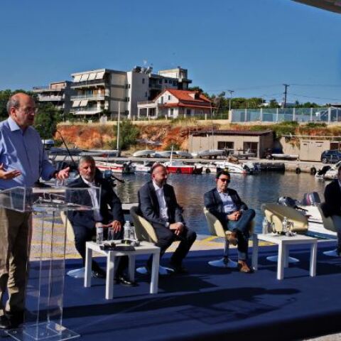 O Κωστής Χατζηδάκης στο Μάτι 