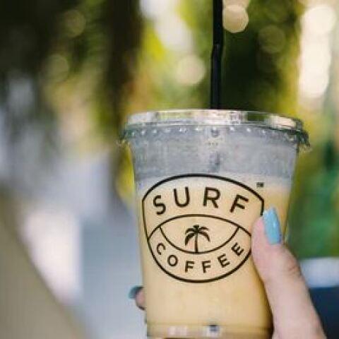 Περιβαλλοντικό τέλος στα πλαστικά ποτήρια μίας χρήσης 