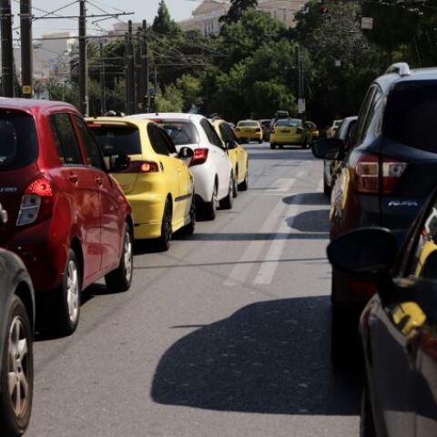 Έρχεται ρύθμιση  για τα τέλη κυκλοφορίας