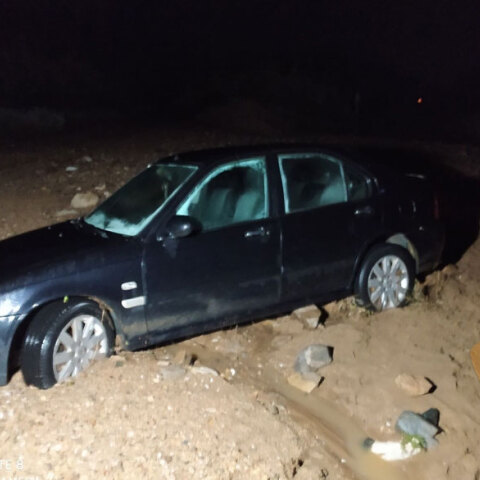 Χείμαρρος παρέσυρε αυτοκίνητο στη Θεσσαλονίκη εν μέσω καταιγίδας