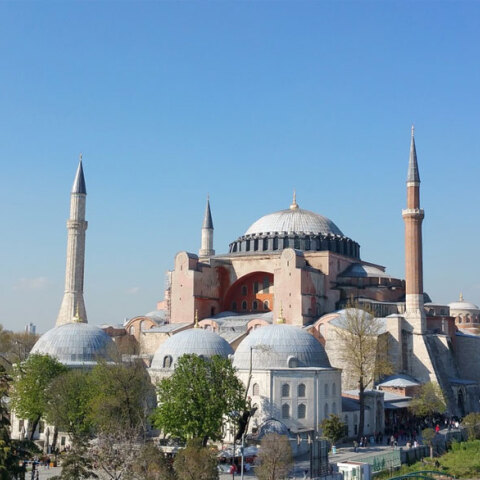 Η Κομισιόν πιστεύει ότι η Αγία Σοφία δεν μπορεί να χρησιμοποιείται για να διχάζει θρησκείες και πολιτισμούς