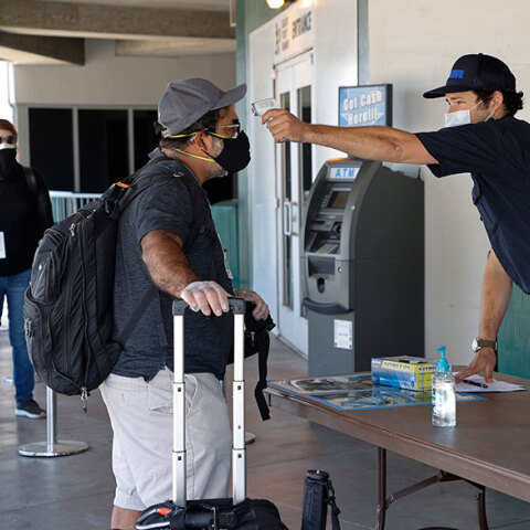Στις ΗΠΑ έχουν πεθάνει από κορωνοϊό περισσότεροι από 130.000 ασθενείς