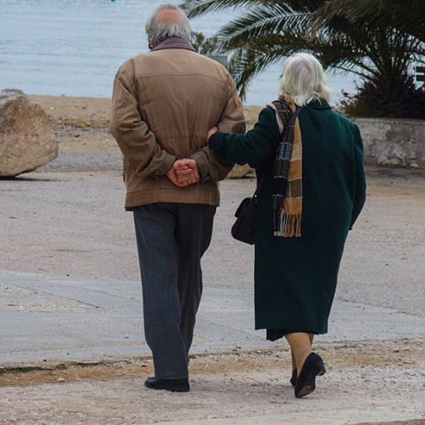 Καταβάλλονται αναδρομικά των επικουρικών συντάξεων των τελευταίων 8 μηνών 