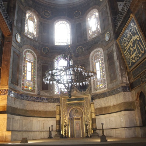 Την απόφαση μετατροπής της Αγίας Σοφίας σε τζαμί σχολίασε ο υπουργός Εξωτερικών Νίκος Δένδιας, ο οποίος αναλαμβάνει πρωτοβουλίες στις Βρυξέλλες τη Δευτέρα