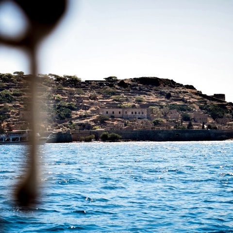 Έφυγε από τη ζωή ο φιλέλληνας Γαλλο-Ελβετός αρχιτέκτονας και εθνολόγος Maurice Born, άνθρωπος που προσέφερε σημαντική επιστημονική έρευνα σχετικά με τη Σπιναλόγκα