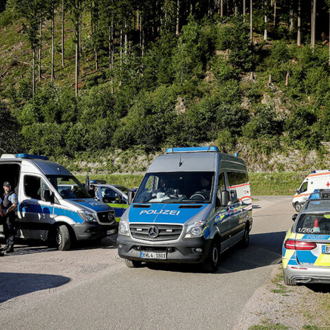 Επικίνδυνος ένοπλος κρύβεται σε δάσος στη Γερμανία - Τον κυνηγούν εκατοντάδες αστυνομικοί με θερμικές κάμερες και σκυλιά