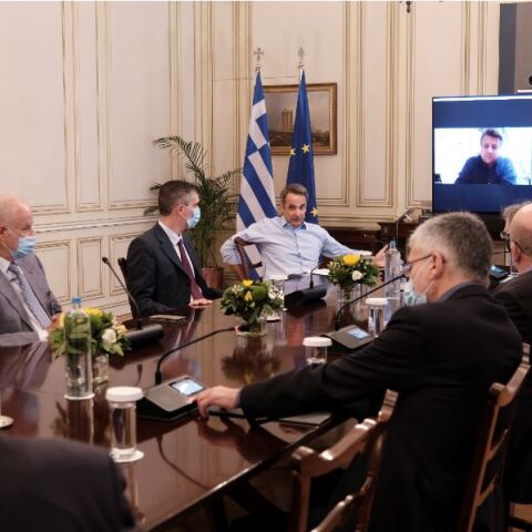 Σύσκεψη στο Μαξίμου 