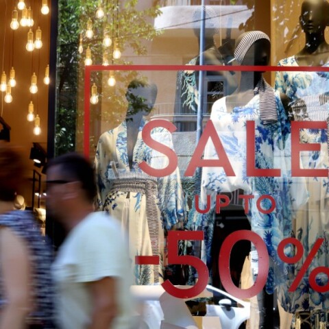 Ξεκίνησαν οι θερινές εκπτώσεις