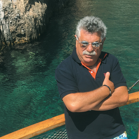 Η Κάλυμνος του Λευτέρη Λαζάρου