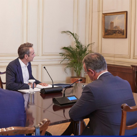 Τηλεδιάσκεψη Μητσοτάκη με την «Επιτροπή Πισσαρίδη» για το σχέδιο ανάπτυξης της οικονομίας