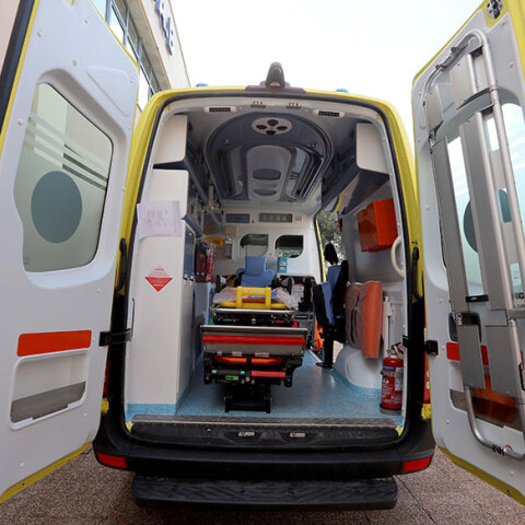 Νεκρό νεογέννητο εντοπίστηκε σε σπίτι στη Ναύπακτο - Μεταφέρθηκε σε νοσοκομείο της Πάτρας με ασθενοφόρο του ΕΚΑΒ