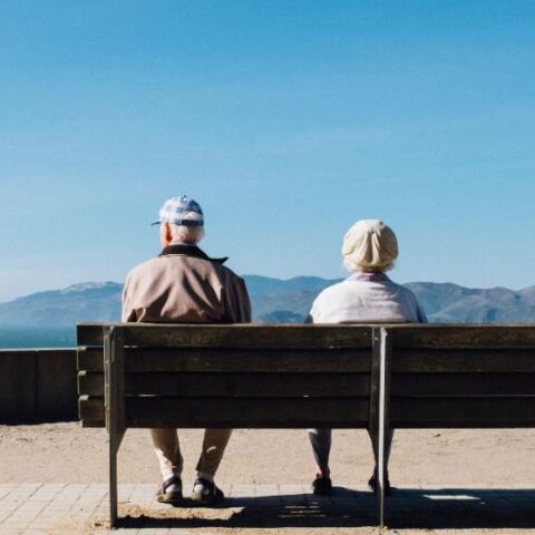 Στα σχέδια της ελληνικής κυβέρνησης να προσελκύσει ξένους συνταξιούχους με φορολογικά οφέλη αναφέρεται άρθρο της οικονομικής εφημερίδας Handelsblatt. 