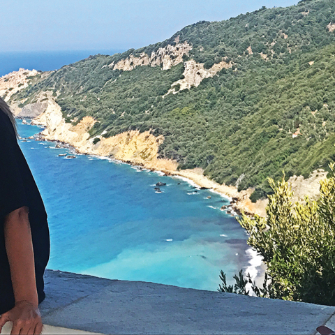 Η Σκιάθος της Πέπης Μούστου