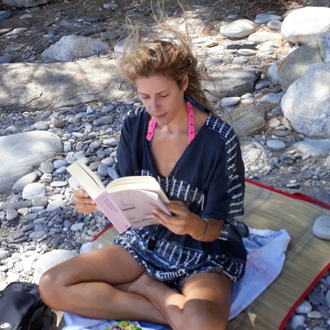 Η συγγραφέας Ηρώ Σκάρου μιλάει για τη δική της Κω.