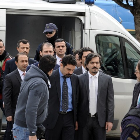 Πρεσβεία Τουρκίας: Περιμένουμε την έκδοση των 8 αξιωματικών