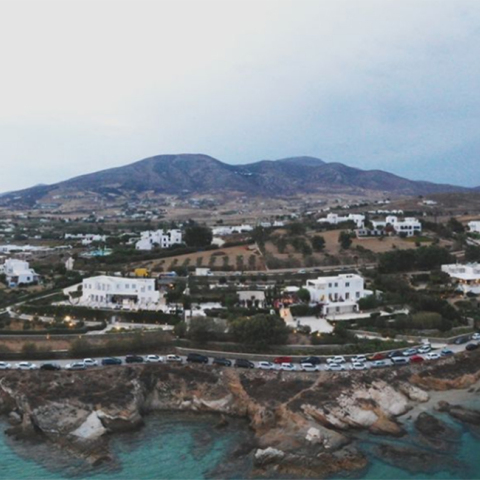 Clean Blue Paros: Η πρωτοβουλία της Common Seas για ένα νησί με λιγότερα πλαστικά μιας χρήσης.