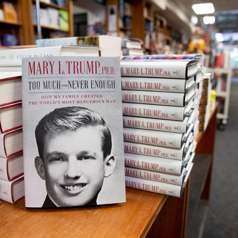 Το βιβλίο της Μαίρη Τραμπ πούλησε 1 εκ. αντίτυπα την πρώτη μέρα 