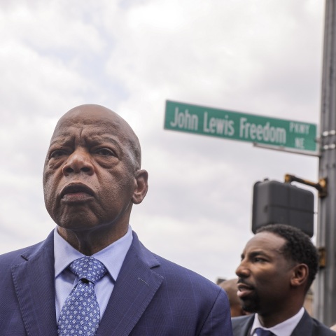 HΠΑ: Απεβίωσε ο Τζον Λιούις, εξέχουσα μορφή του κινήματος ενάντια στις φυλετικές διακρίσεις από τις αρχές της δεκαετίας του 1960 