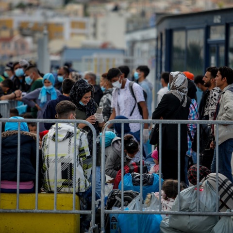 Από κλιμάκιο του ΕΟΔΥ θα ελεγχθούν και στη συνέχεια θα τεθούν σε καραντίνα οι 58 πρόσφυγες και μετανάστες οι οποίοι έφτασαν σήμερα, 18 Ιουλίου στη Μυτιλήνη 