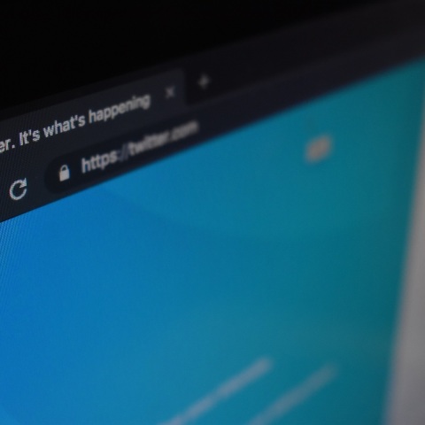 Nέα στοιχεία έρχονται στο φως για την εντυπωσιακή κυβερνοεπίθεση σε λογαριασμούς διασημοτήτων και πολιτικών στο Twitter, για την οποία ξεκίνησε έρευνα το FBI