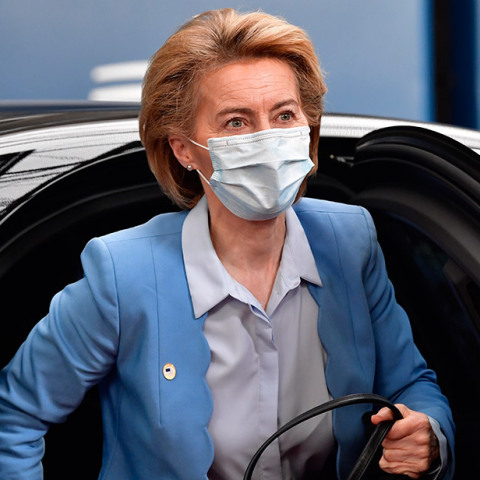 Η πρόεδρος της Κομισιόν, Ούρσουλα Φον Ντερ Λάιεν στη Σύνοδο Κορυφής για το Ταμείο Ανάκαμψης
