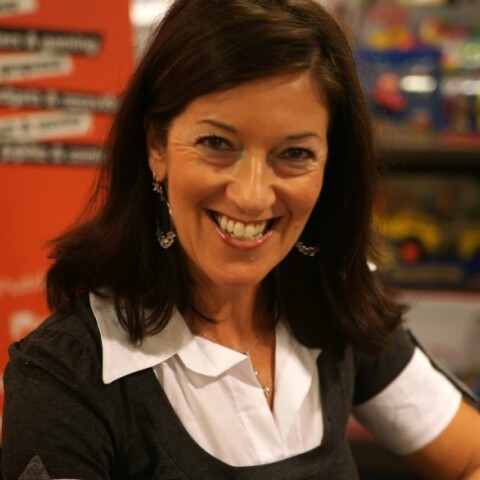 Βικτόρια Χίσλοπ: Πολιτογραφήθηκε Ελληνίδα η διάσημη συγγραφέας