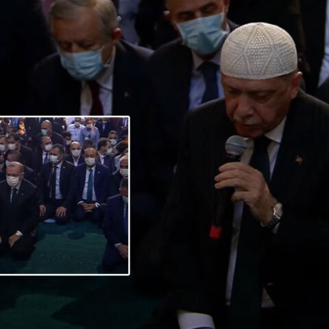 Ο Ρετζέπ Ταγίπ Ερντογάν προσεύχεται στην Αγία Σοφία μετά τη μετατροπή της σε τζαμί - Έψαλε στίχους από το Κοράνι