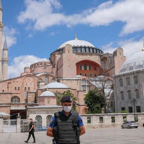 Φατίχ Ντονμέζ για Αγία Σοφία: Σύμβολο κατάκτησης (εικόνα)