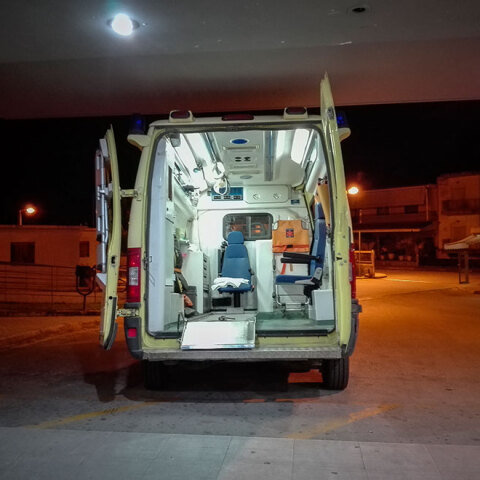 Νεκρός άνδρας σε στάση του ΟΑΣΘ στο κέντρο της Θεσσαλονίκης