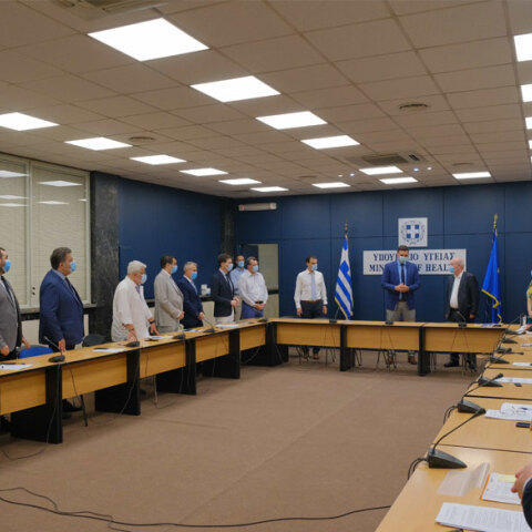 Υπεγράφησαν, παρουσία του υπουργού Υγείας Βασίλη Κικίλια, οι συμβάσεις για τις 174 νέες κλίνες ΜΕΘ και ΜΑΦ, δωρεά του Ιδρύματος «Σταύρος Νιάρχος»