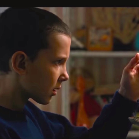 10 γυναίκες της σοουμπίζ που ξύρισαν το κεφάλι τους