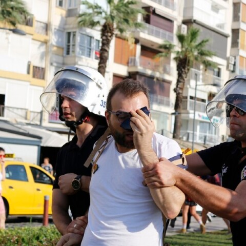 HRW: Κάλεσε τις τουρκικές αρχές να ερευνήσουν βασανιστήρια