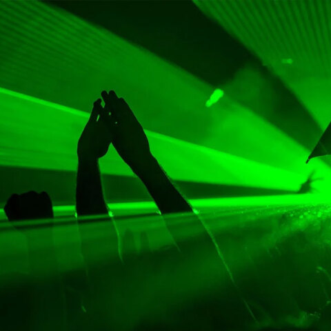 Κορωνοϊός - Νέα μέτρα: Απαγορεύονται οι όρθιοι πελάτες σε κλαμπ και μπαρ από Δευτέρα 3 Αυγούστου 2020 έως και Κυριακή 9 Αυγούστου 2020