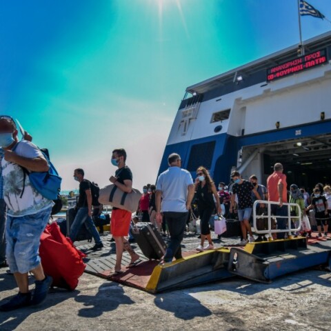 Λιμάνι Πειραιά: Αυξημένη η κίνηση των ταξιδιωτών