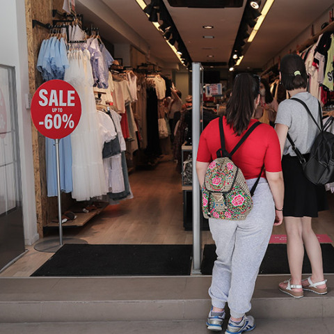  ΑΝΟΚΤΑ ΤΑ ΕΜΠΟΡΙΚΑ ΚΑΤΑΣΤΗΜΑΤΑ ΣΤΟ ΠΛΑΙΣΙΟ ΤΩΝ  ΕΚΠΤΩΣΕΩΝ