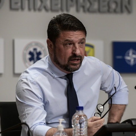 Ο Νίκος Χαρδαλιάς αναδημοσιεύει ανάρτηση του Ακη Σκέρτσου και εξηγεί τους λόγους για τους οποίους αυξήθηκαν τα κρούσματα του κορωνοϊού στη χώρα μας 