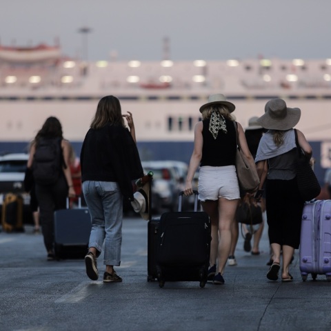 Αυξάνεται η πληρότητα στα πλοία, με απόφαση που δημοσιεύθηκε σε ΦΕΚ – Ποια μέτρα λαμβάνονται για την αποτροπή διάδοσης του κορωνοϊού 